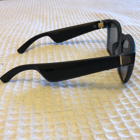 Bose Bluetooth sunglasses - Picture 5 of 8